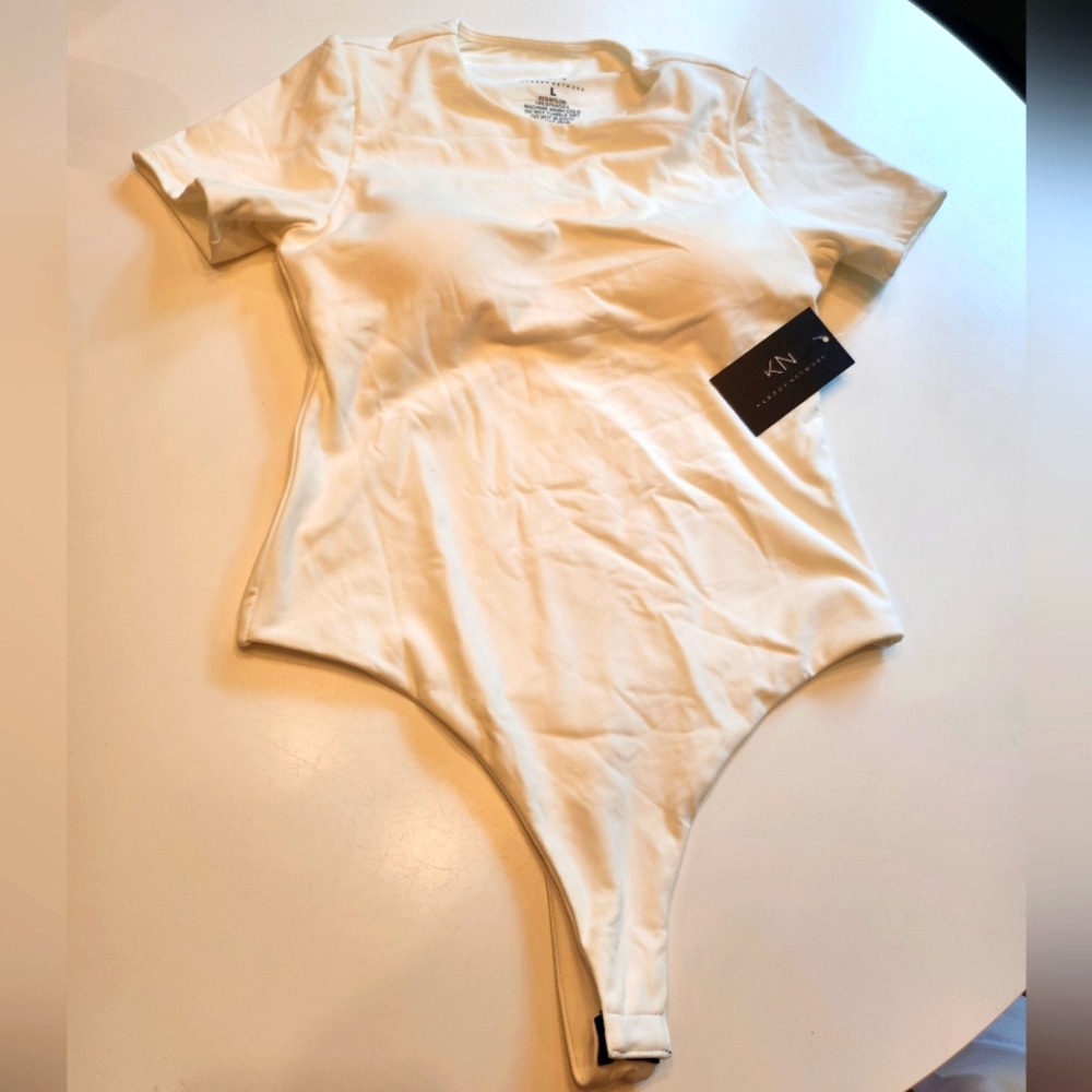 NWT Klassy Network Everyday t-shirt bramisuit white